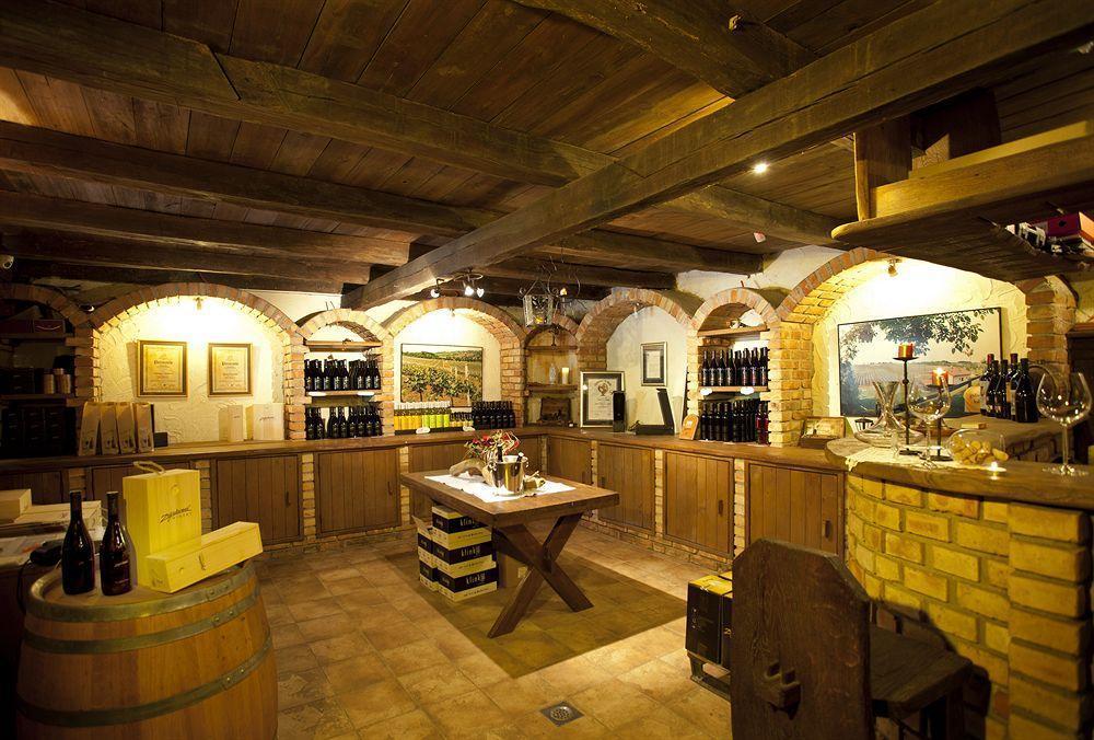 Stupnicki Dvori Winery Hotel Stupnik Brodski Eksteriør bilde