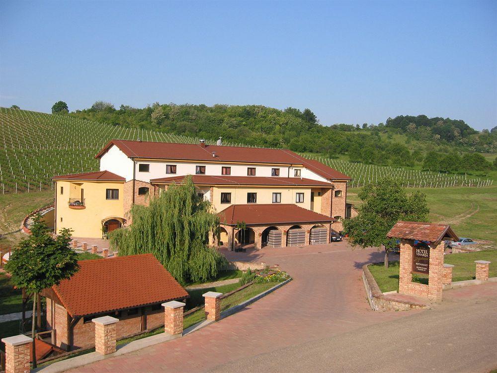 Stupnicki Dvori Winery Hotel Stupnik Brodski Eksteriør bilde