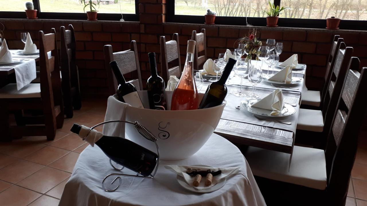Stupnicki Dvori Winery Hotel Stupnik Brodski Eksteriør bilde