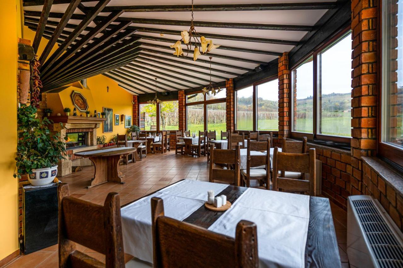 Stupnicki Dvori Winery Hotel Stupnik Brodski Eksteriør bilde