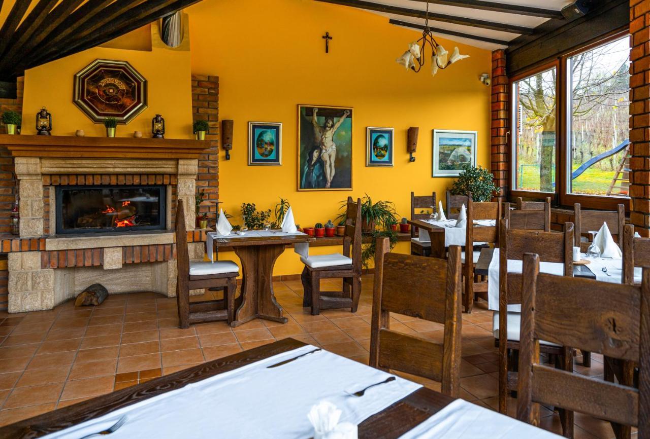 Stupnicki Dvori Winery Hotel Stupnik Brodski Eksteriør bilde