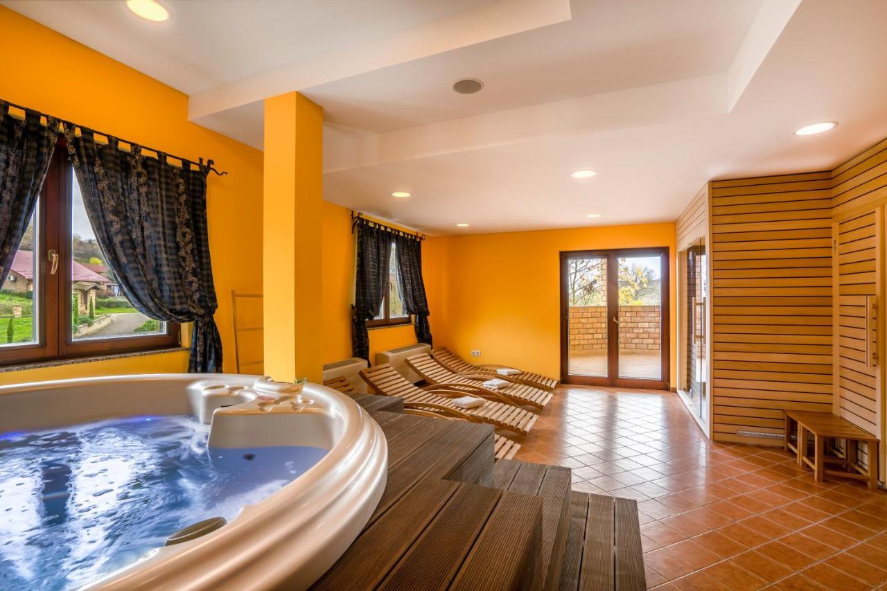 Stupnicki Dvori Winery Hotel Stupnik Brodski Eksteriør bilde